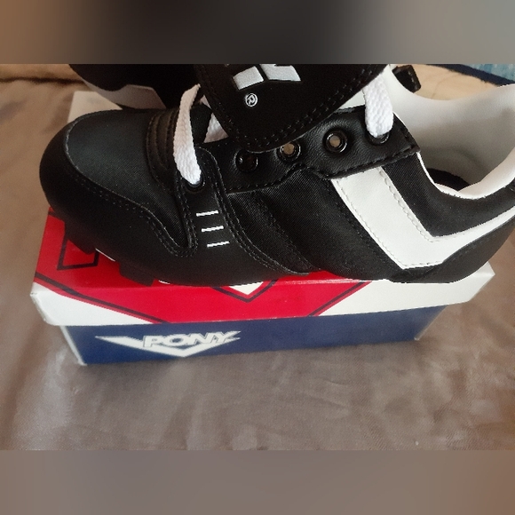 NIB Kids Pony Cleats Sport Shoes SIZE 12 - Picture 11 of 13